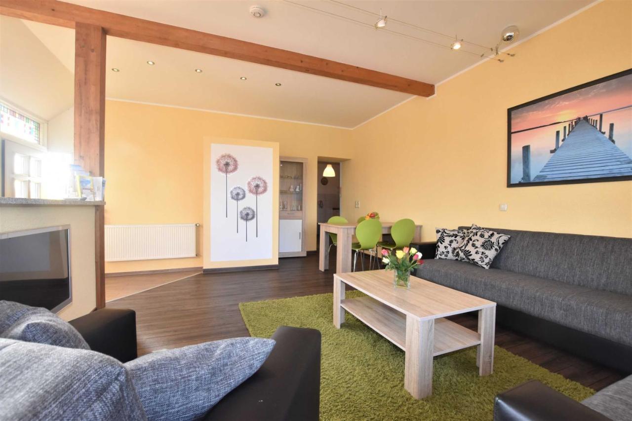 Ferienwohnungen Kleckerburg Mit Me Kägsdorf Extérieur photo